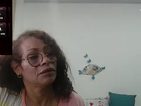 Snapshot of BustyMilf_ chatting on January 2025 03:51:02 PM BustyMilf online show from January 2025 03:51:02 PM