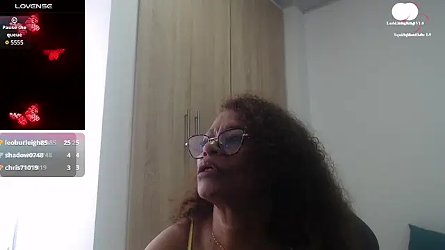Snapshot of BustyMilf_ chatting on January 2025 04:11:02 PM BustyMilf online show from January 2025 04:11:02 PM