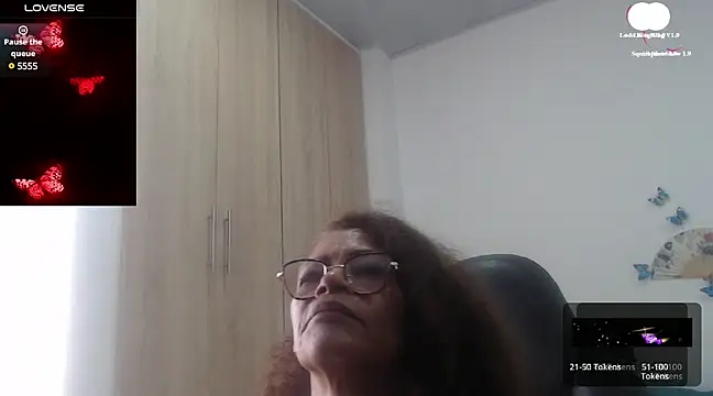 Snapshot of BustyMilf_ chatting on February 2025 06:13:02 PM BustyMilf online show from February 2025 06:13:02 PM