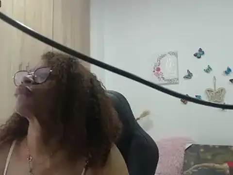 Snapshot of BustyMilf_ chatting on February 2025 11:52:01 AM BustyMilf online show from February 2025 11:52:01 AM