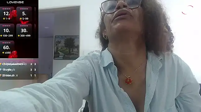 Snapshot of BustyMilf_ chatting on March 2025 04:25:01 PM BustyMilf online show from March 2025 04:25:01 PM
