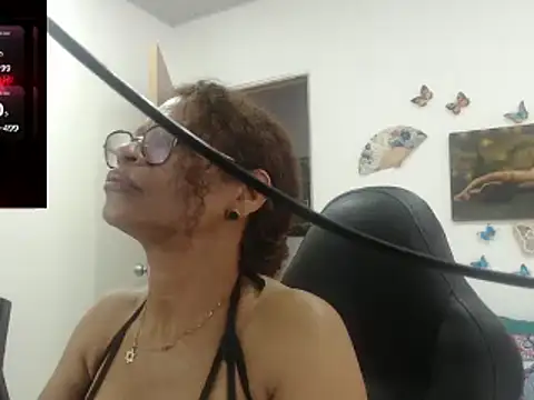 Snapshot of BustyMilf_ chatting on March 2025 12:14:02 PM BustyMilf online show from March 2025 12:14:02 PM