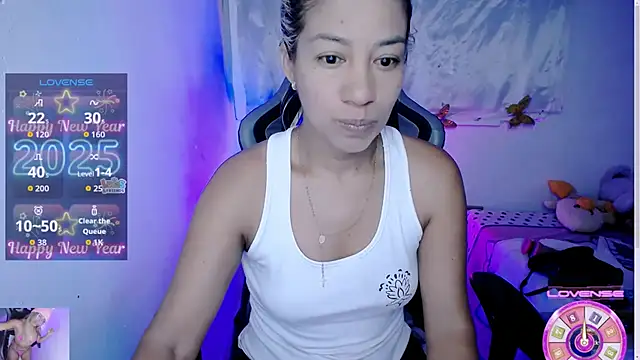 ninatiny online show from December 2025 10:53:01 AM