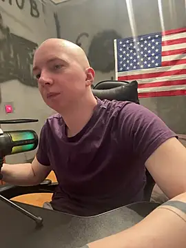 Snapshot of Tolyadar@xh chatting on June 2026 07:37:01 PM Tolyadarxh online show from June 2026 07:37:01 PM