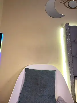 KIARAPRETTY online show from September 2025 03:49:01 AM