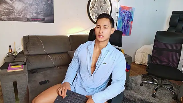 Snapshot of BenjaminCooperk chatting on July 2026 06:18:02 AM BenjaminCooperk online show from July 2026 06:18:02 AM