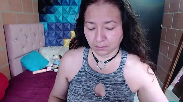 katifoxx online show from January 2025 04:16:02 PM