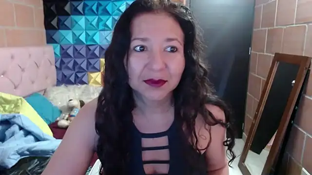 katifoxx online show from January 2025 03:36:01 PM