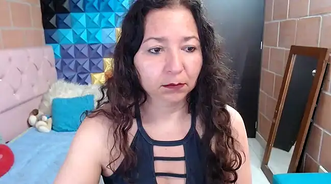 katifoxx online show from March 2025 07:48:02 PM