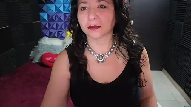 katifoxx online show from October 2025 03:00:01 PM