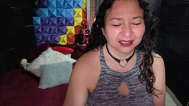 katifoxx online show from January 2026 03:25:01 PM