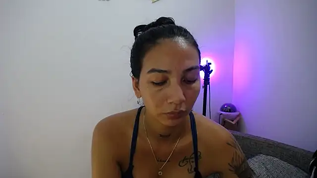 Snapshot of Allyson_Smith chatting on January 2025 10:13:02 PM Allyson Smith online show from January 2025 10:13:02 PM