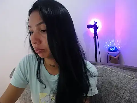 Snapshot of Allyson_Smith chatting on February 2025 11:13:02 PM Allyson Smith online show from February 2025 11:13:02 PM