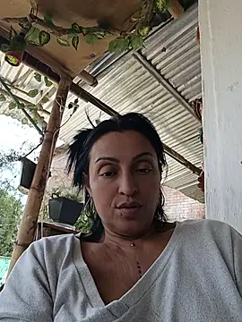 zullyxhot online show from June 2026 05:22:01 PM