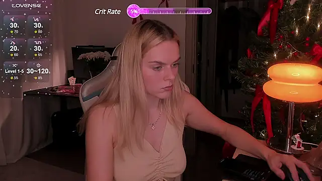 Snapshot of CharliSweet chatting on January 2025 04:41:01 PM CharliSweet online show from January 2025 04:41:01 PM