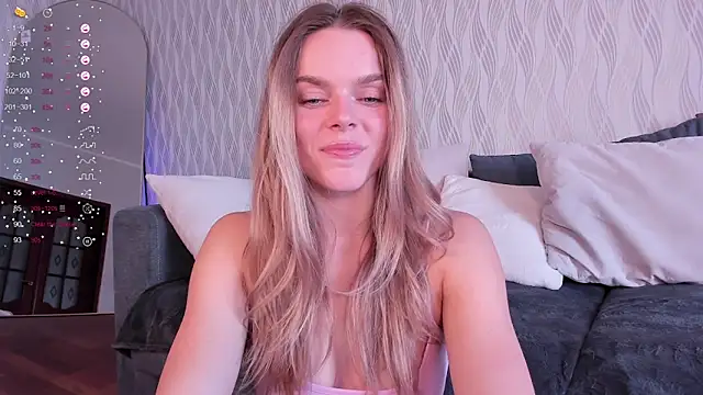 Snapshot of CharliSweet chatting on May 2026 03:09:02 PM CharliSweet online show from May 2026 03:09:02 PM