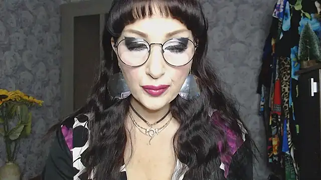 Aziza1 online show from September 2025 01:38:01 PM