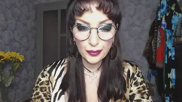 Aziza1 online show from April 2026 01:42:02 PM