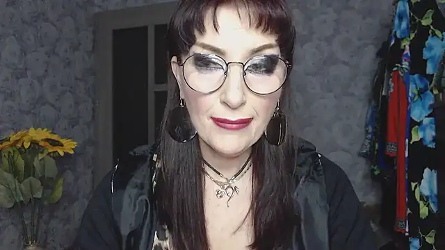 Aziza1 online show from April 2026 07:58:01 PM