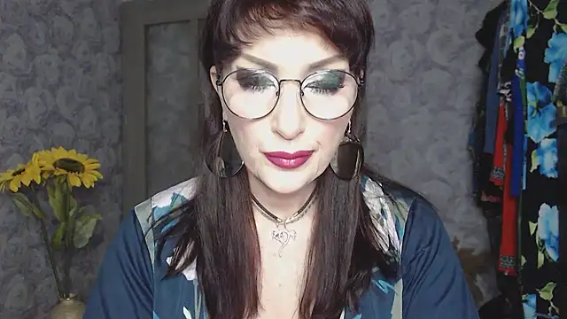 Snapshot of Aziza1 chatting on May 2026 02:11:02 PM Aziza1 online show from May 2026 02:11:02 PM