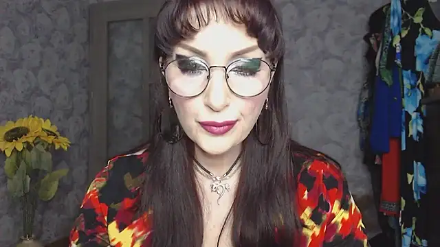 Snapshot of Aziza1 chatting on May 2026 02:02:01 PM Aziza1 online show from May 2026 02:02:01 PM