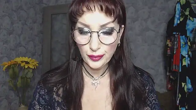 Snapshot of Aziza1 chatting on June 2026 01:35:02 PM Aziza1 online show from June 2026 01:35:02 PM
