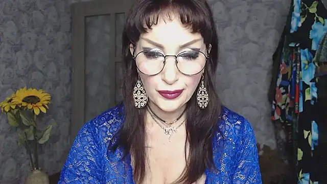 Snapshot of Aziza1 chatting on July 2026 02:45:02 PM Aziza1 online show from July 2026 02:45:02 PM