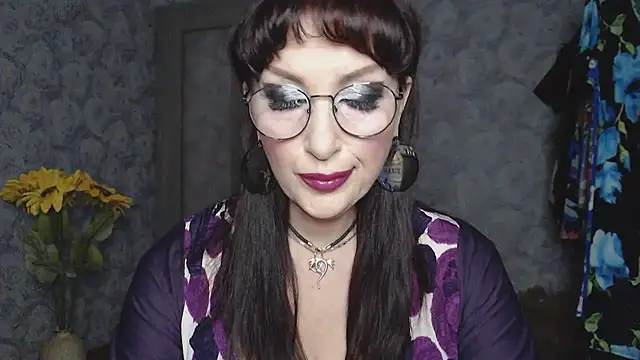 Snapshot of Aziza1 chatting on July 2026 02:13:02 PM Aziza1 online show from July 2026 02:13:02 PM