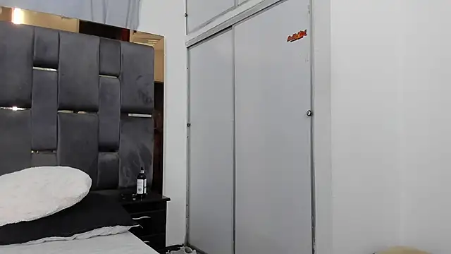 Bellahot387 online show from September 2025 12:30:01 PM