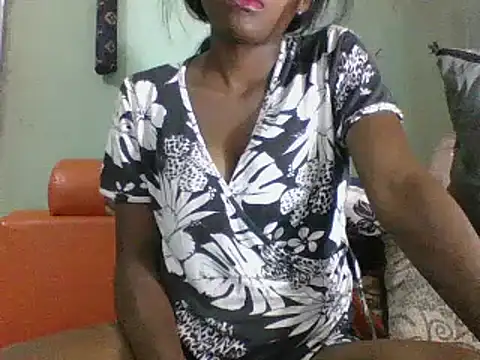 Snapshot of Hamie_sexy chatting on December 2024 04:05:02 PM Hamie sexy online show from December 2024 04:05:02 PM