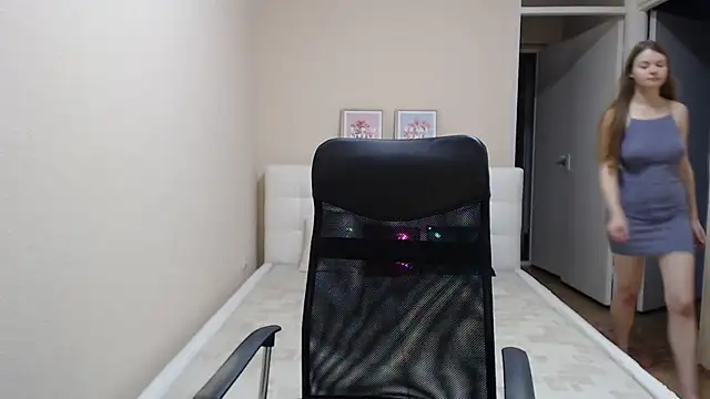 AnnaSweet18 online show from September 2025 06:19:02 PM