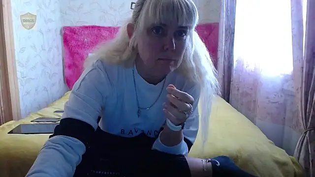 Snapshot of SunnySylvia chatting on June 2026 05:53:01 AM SunnySylvia online show from June 2026 05:53:01 AM