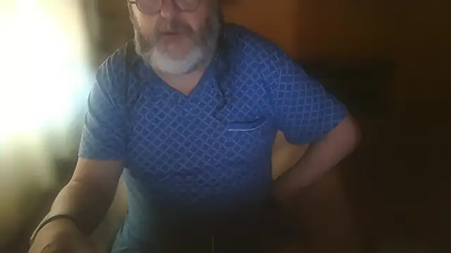 Snapshot of Koldo70 chatting on June 2026 03:05:01 PM Koldo70 online show from June 2026 03:05:01 PM