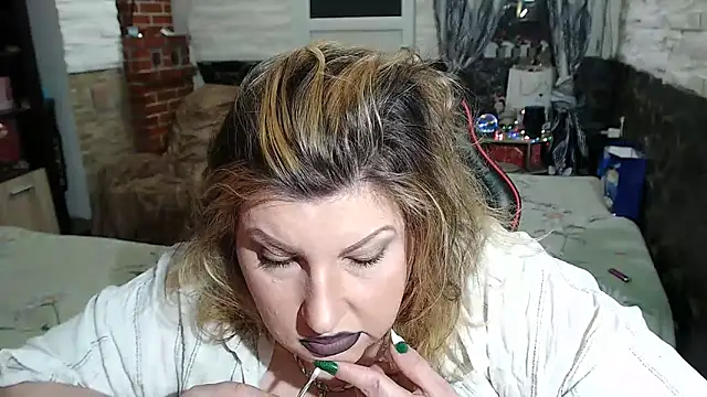 Snapshot of piticaforever chatting on February 2026 10:14:02 PM piticaforever online show from February 2026 10:14:02 PM