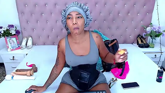 CharlotteWilliams online show from December 2024 07:32:02 PM