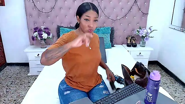 CharlotteWilliams online show from January 2025 03:25:02 AM