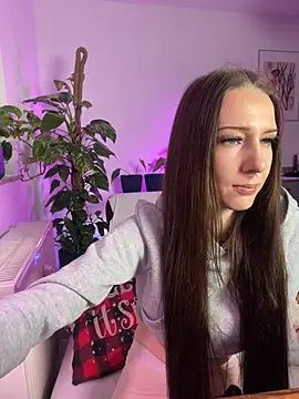 Trixie-Tainted online show from December 2024 04:02:02 PM