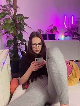 Trixie-Tainted online show from January 2025 09:42:02 AM