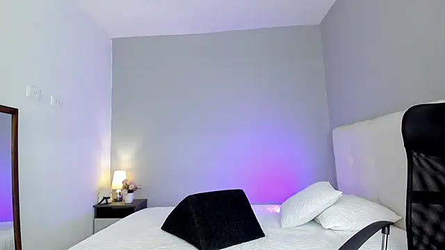 NataliaBuiles online show from March 2025 05:28:01 PM