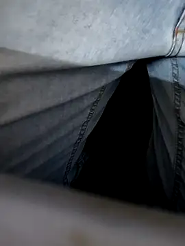 Leo Big online show from April 2026 04:30:01 PM