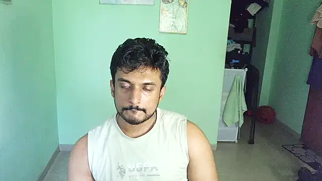 Snapshot of daringcutie chatting on June 2026 05:09:01 AM daringcutie online show from June 2026 05:09:01 AM
