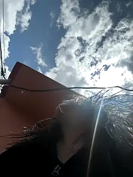 latinfemale online show from October 2025 04:52:02 PM