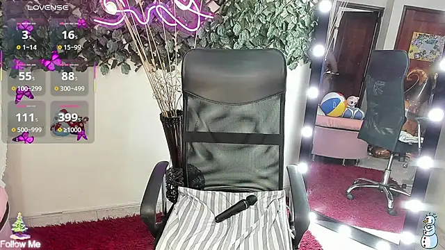 DestinyHills online show from November 2025 03:00:02 PM