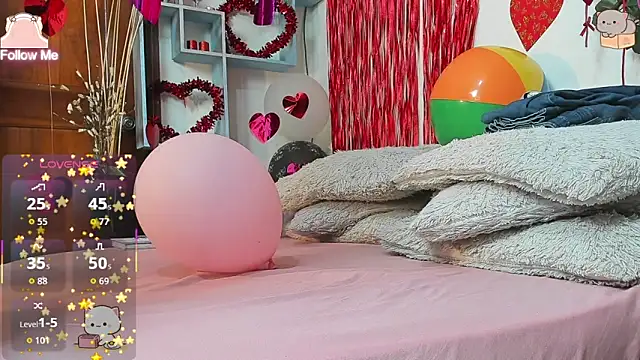 DestinyHills online show from February 2026 12:23:01 PM