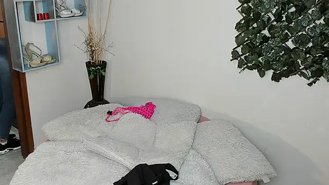 DestinyHills online show from April 2026 12:06:01 PM