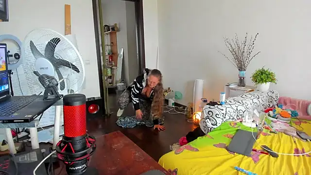 IamYourNarcotic online show from October 2025 11:44:02 AM