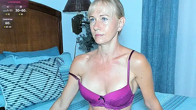 Snapshot of Christine_35 chatting on September 2025 12:50:01 PM Christine 35 online show from September 2025 12:50:01 PM