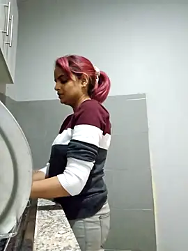 DirtySnowball69 online show from December 2025 03:18:02 PM