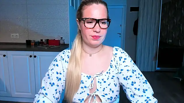 HotTiffani online show from October 2025 06:03:02 AM