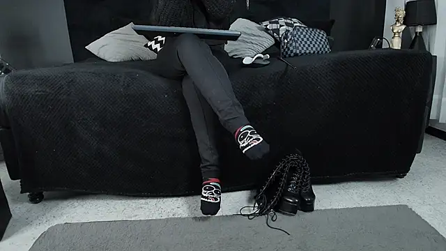  Jade 16 online show from October 2025 11:44:02 AM